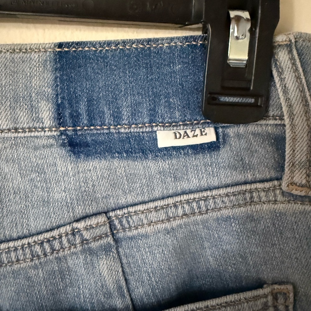Daze Women's Light Blue Cargo Straight Leg Jeans, size 26 - Picture 9 of 11